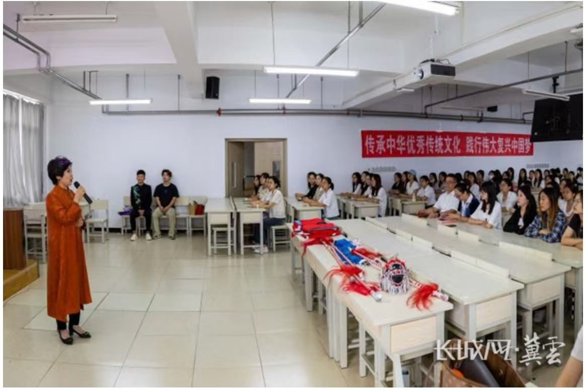 《冀云》——万象城awcsport官网：“新时代 新家乡”主题思政课 探索思政课“新的打开方式”