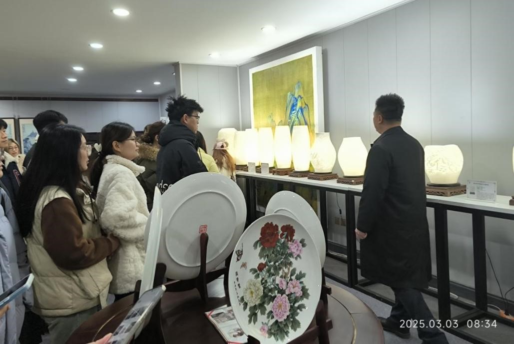 海洋学院电子商务专业学生开展见习实践活动