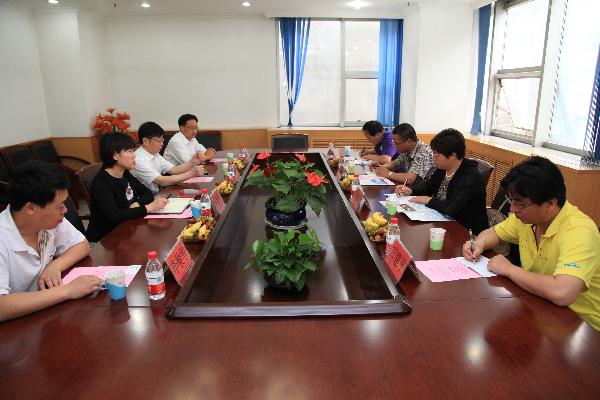 河北民族师范学院副院长张淑玲一行来万象城考察