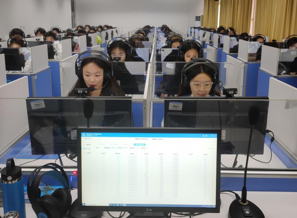 万象城圆满完成2024年秋季国家普通话水平测试工作
