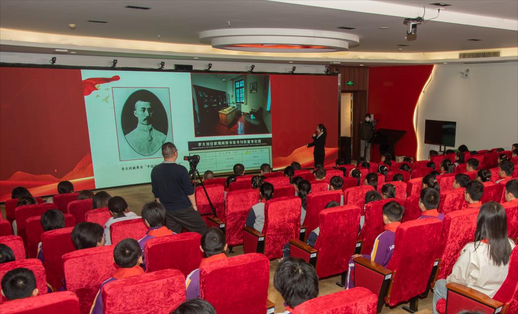 “追随大钊足迹，传承红色基因”主题宣讲在万象城awcsport官网开讲