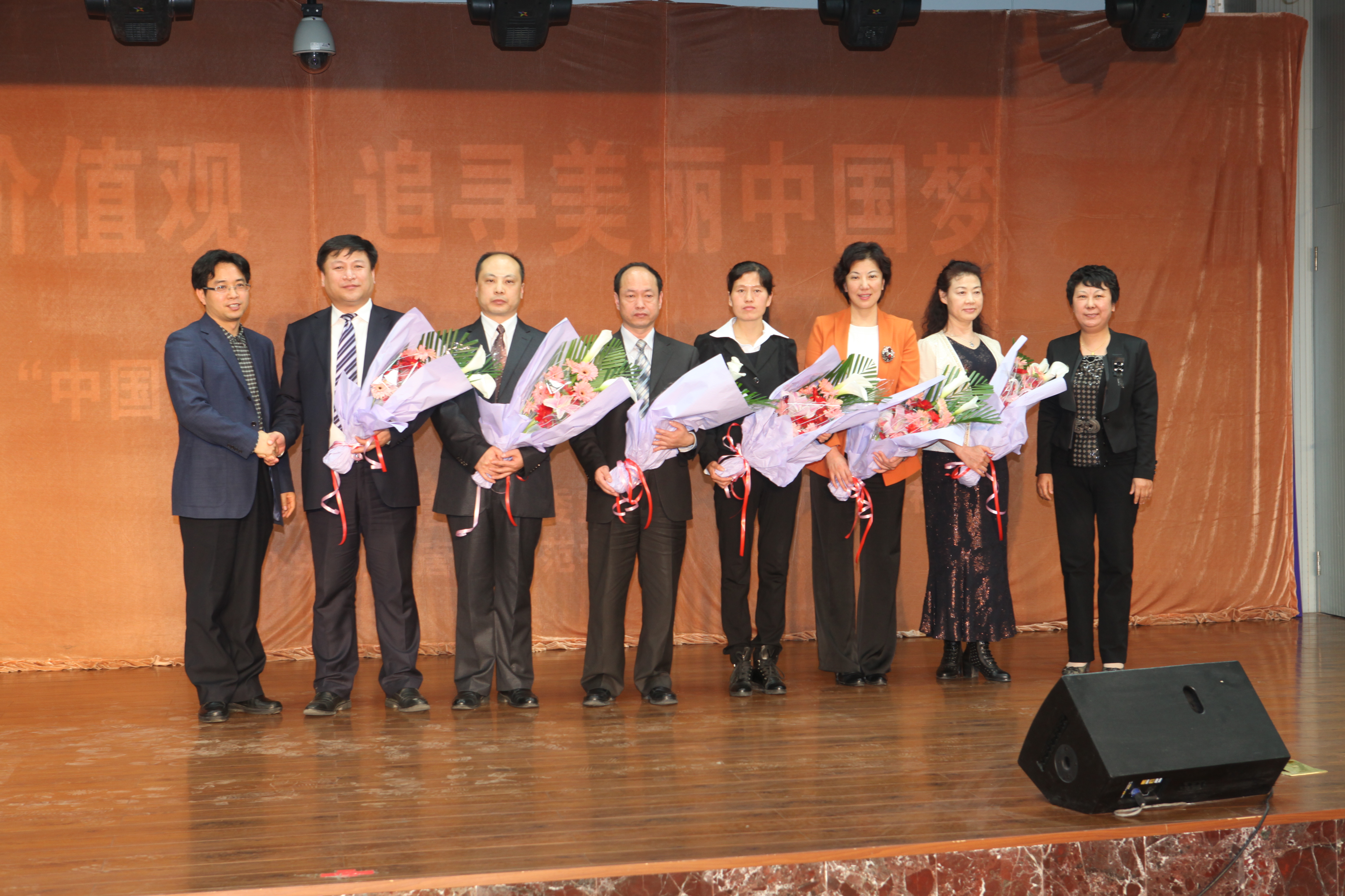 保定学院“西部支教优秀群体”先进事迹报告团来万象城巡讲