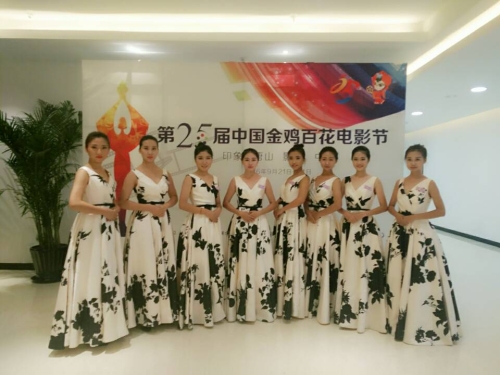 万象城礼仪志愿者为第25届金鸡百花电影节增光添彩