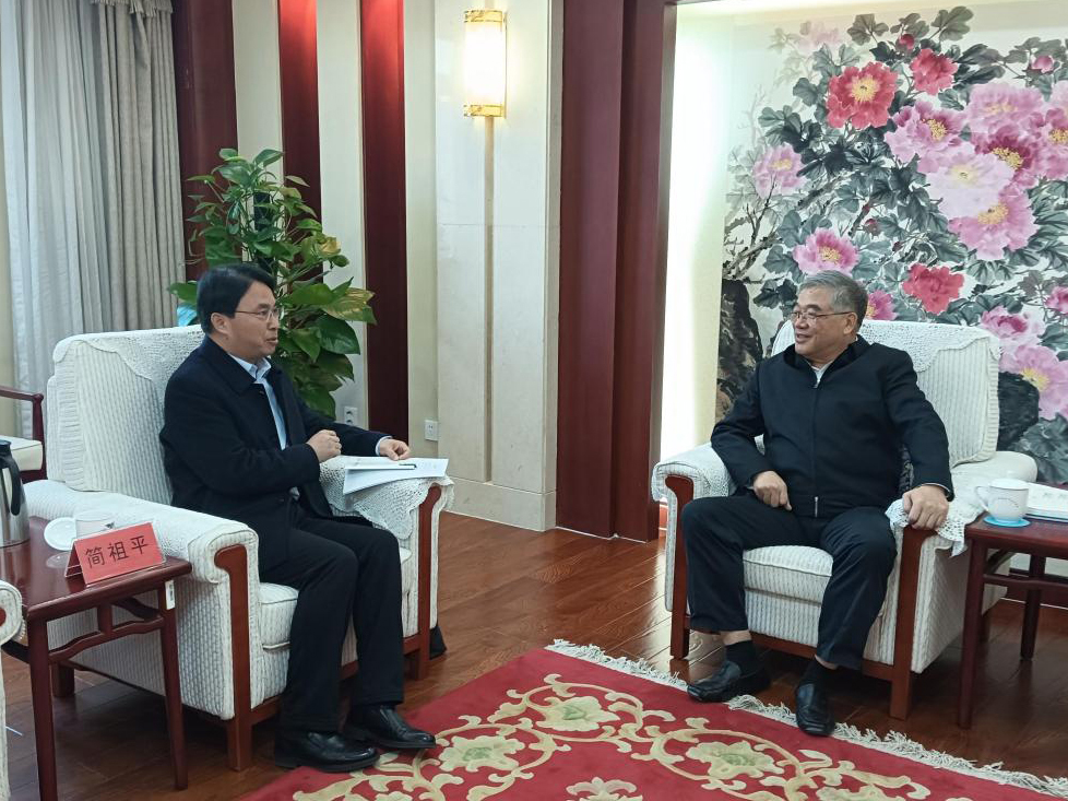 全国政协副主席、民进中央常务副主席朱永新接见学院党委书记简祖平