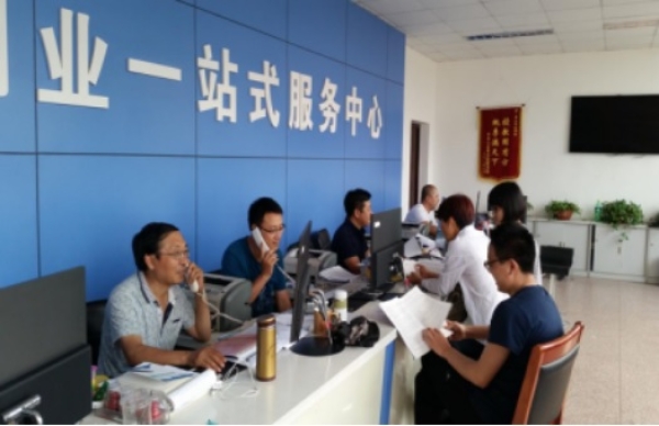 万象城圆满完成第一阶段高考招生宣传和咨询工作